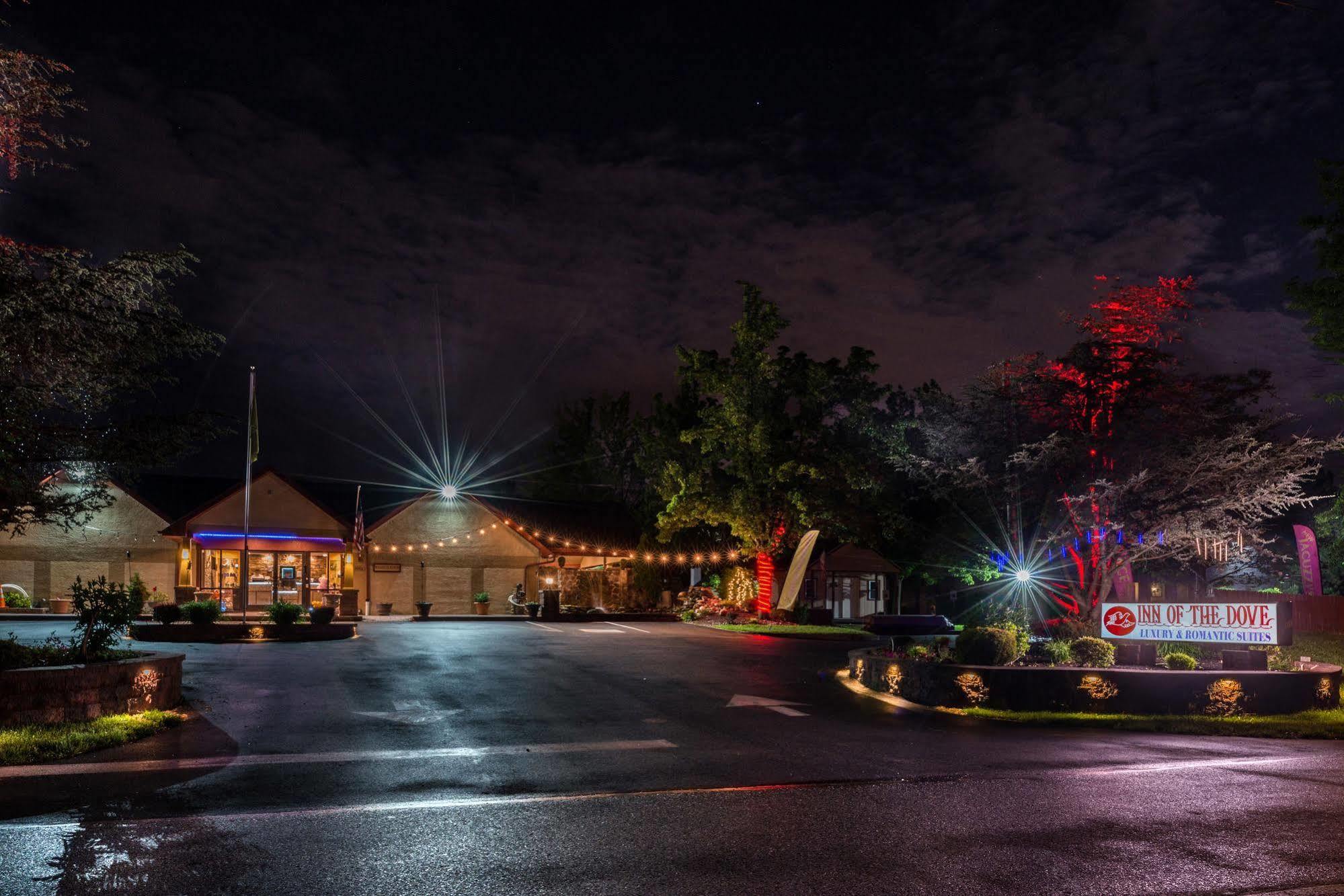 Inn Of The Dove Romantic Luxury & Business Suites Bensalem Exterior photo