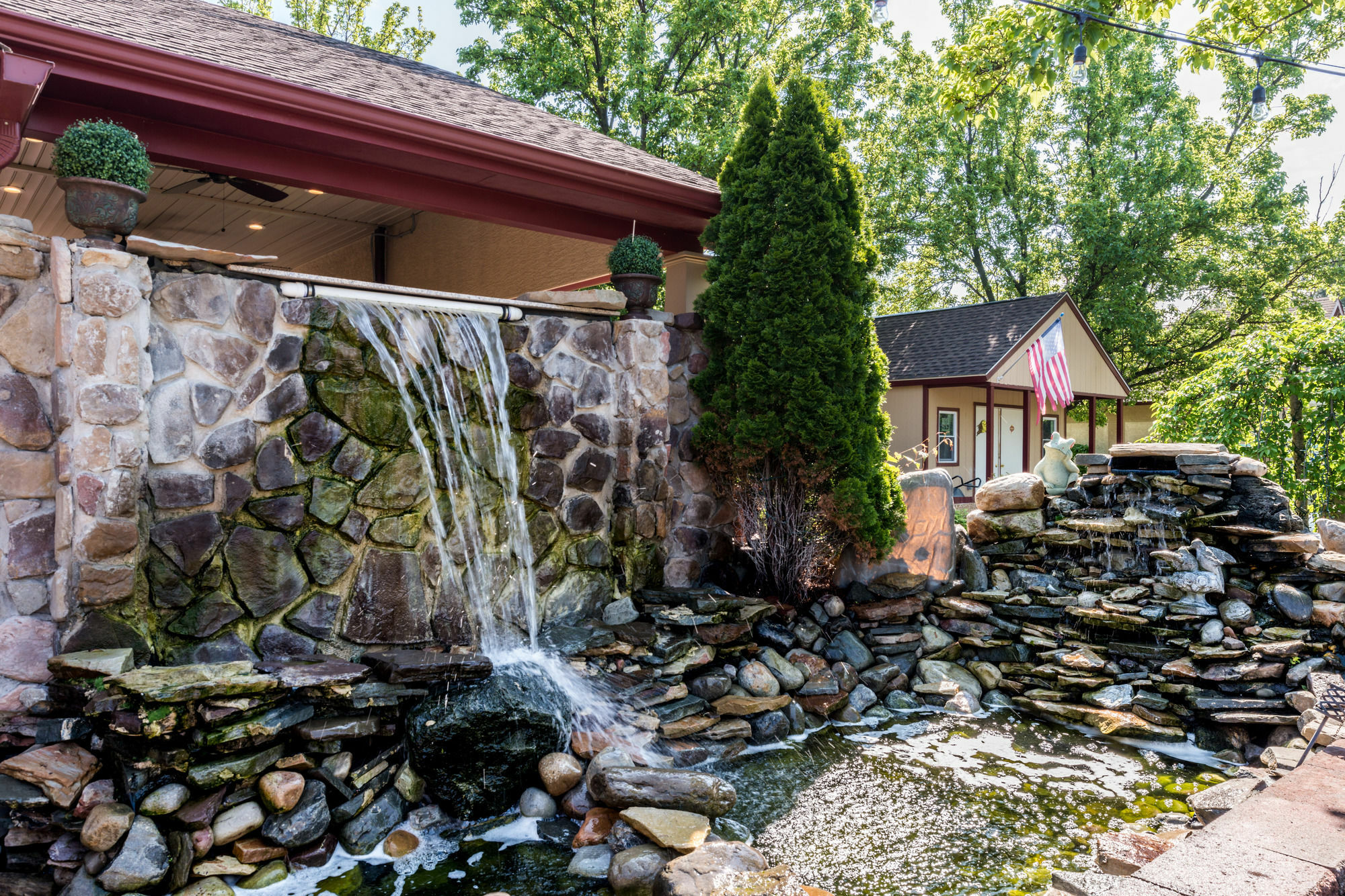 Inn Of The Dove Romantic Luxury & Business Suites Bensalem Exterior photo